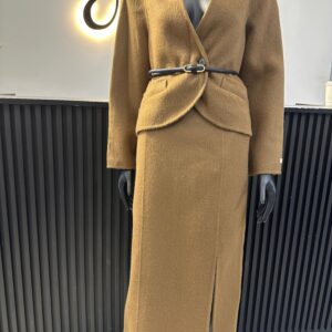 Torrie Brown Set