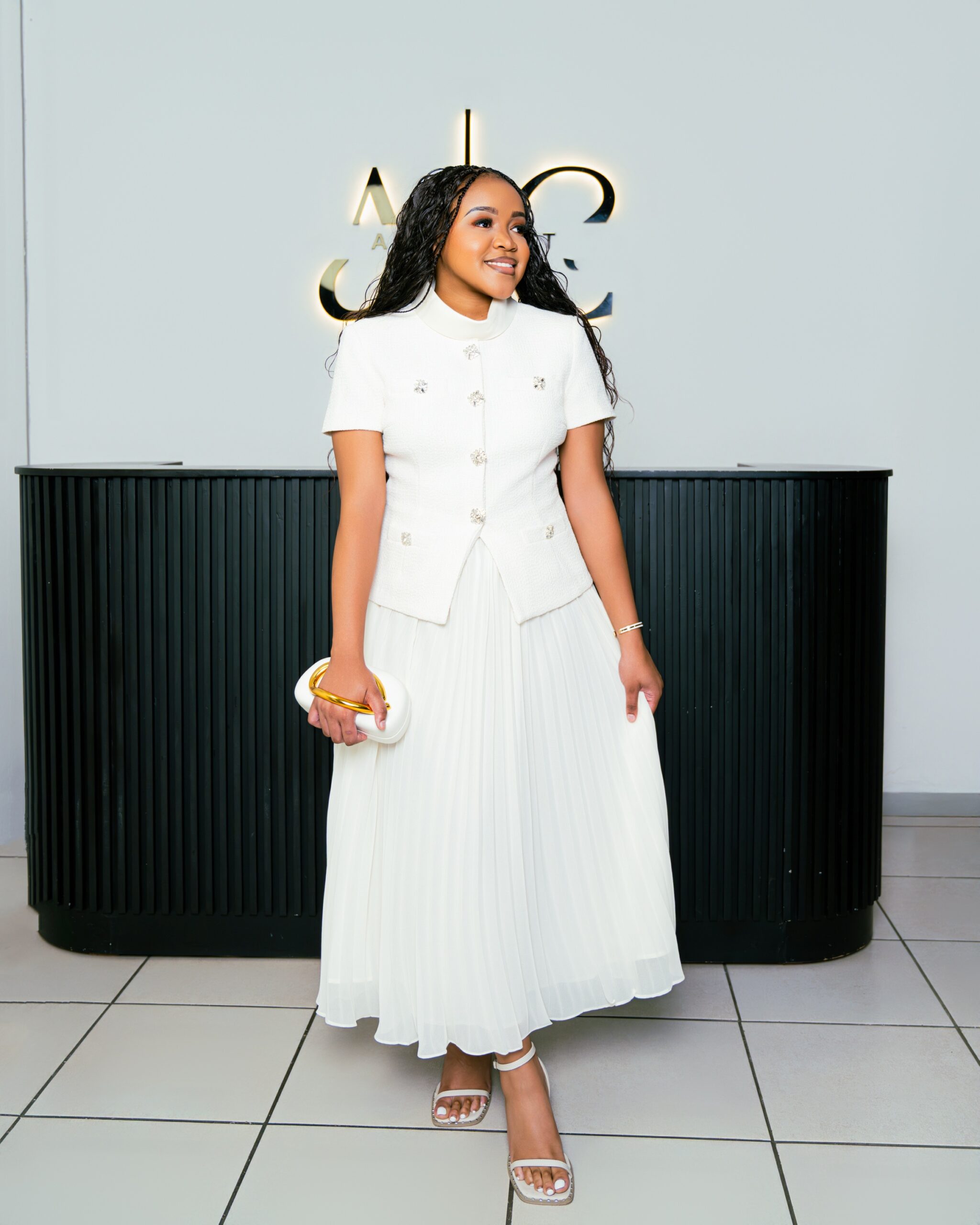 Elegant White Tweed Dress - Image 2